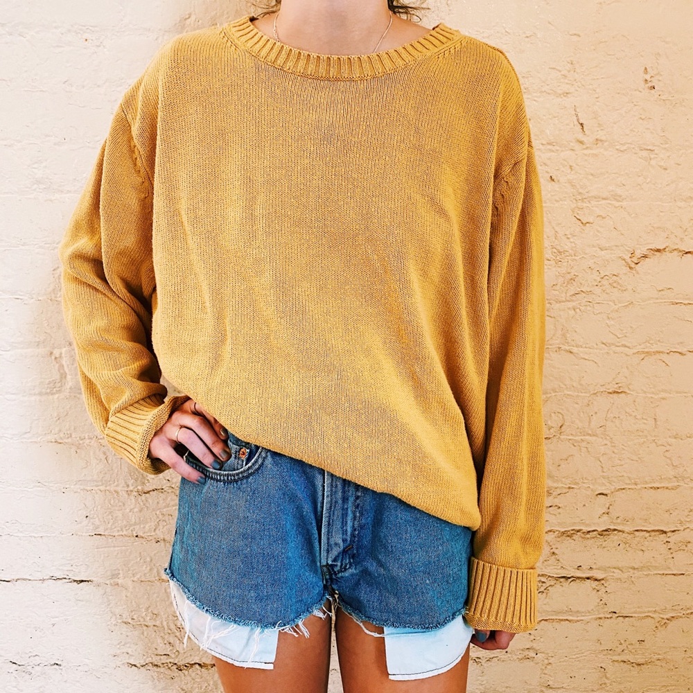 Men’s yellow sweater